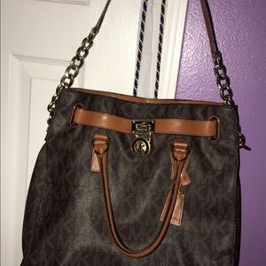 Micheal Kors Hand Bag Authentic !